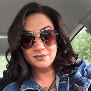 Meet your Posher, Tara